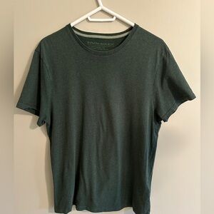 Banana Republic Men's Dark Green Short Sleeve Tee